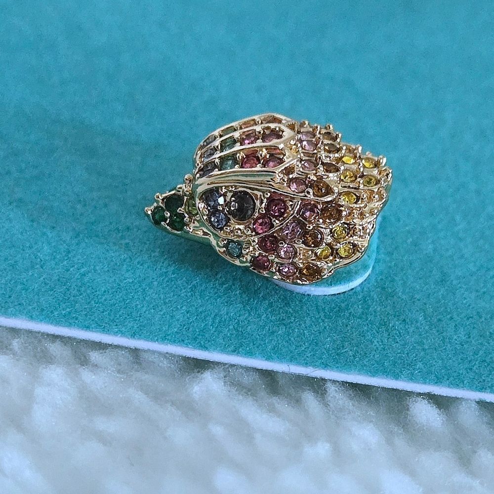 Kurt Geiger Signature Eagle🦅 Head Stud Earrings - NWT - Picture 6 of 16